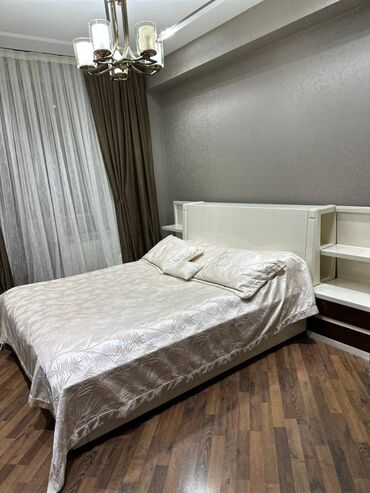 акриловая краска: Двуспальная кровать, Шкаф, Комод, Трюмо, Б/у