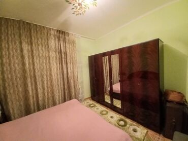 задаю кв: 3 комнаты, 72 м², 105 серия, 9 этаж