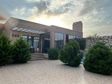 Həyət evləri və villaların satışı: Mərdəkan 4 otaqlı, 160 kv. m, Yeni təmirli — 2