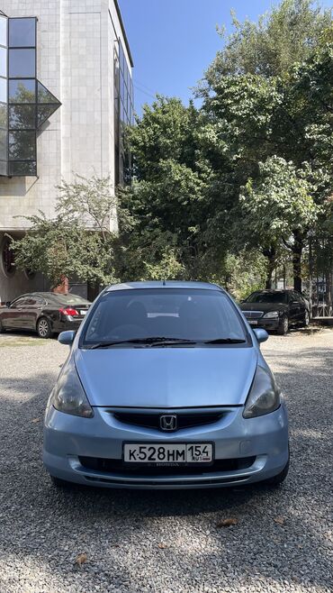 honda stepwgn аренда: Honda Fit: 2002 г., 1.3 л, Вариатор, Бензин