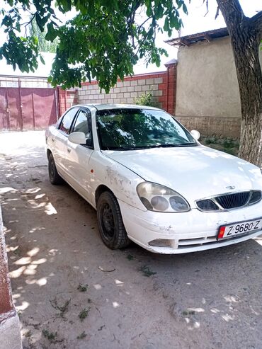 авто машина сатылат: Daewoo Nubira: 1999 г., 1.6 л, Механика, Бензин, Седан