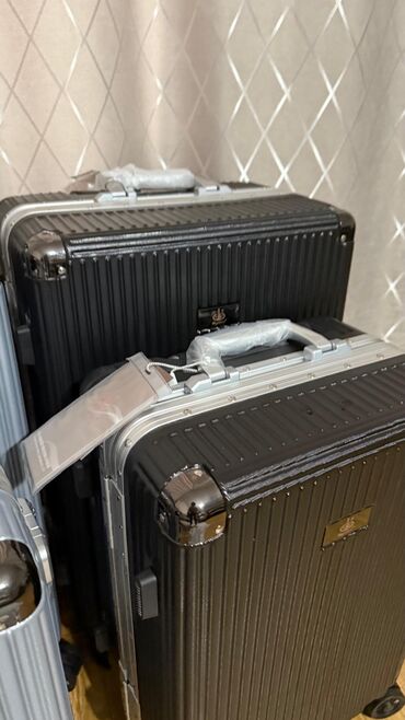 Чемоданы: Чемоданы размер M,S M-6250сом S-4250сом если купите вместе m и s- — 5