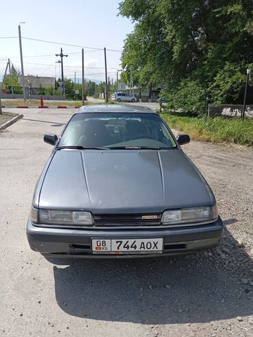 нехся 2: Mazda 626: 1988 г., 2 л, Механика, Бензин, Хэтчбэк