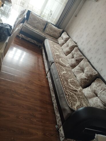 мебель диваны угловые: Бурчтук диван, Колдонулган