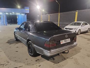 пл: Mercedes-Benz W124: 1993 г., 2 л, Механика, Бензин, Седан — 5