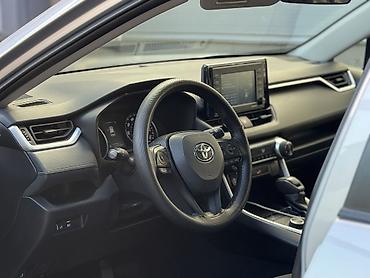 Toyota: Toyota RAV4: 2020 г., 2.5 л, Автомат, Гибрид, Внедорожник — 13