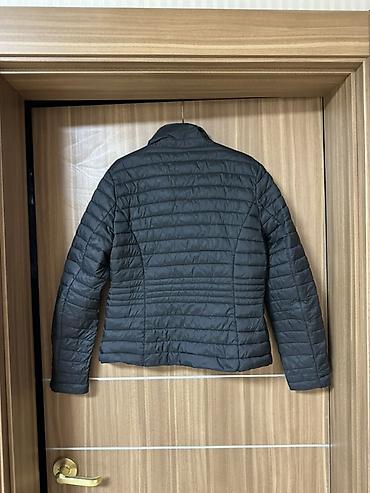 Женская одежда: Лёгкий женский пуховик-пиджак черного цвета. Размер 42-44-46, S-M - — 2