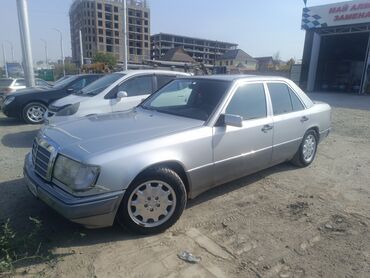 задний плафон мерседес: Mercedes-Benz W124: 1992 г., 0.2 л, Механика, Бензин, Седан