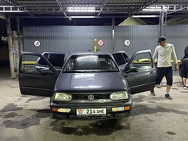 сивик 1999: Volkswagen Golf: 1992 г., 1.8 л, Механика, Бензин, Хэтчбэк — 10