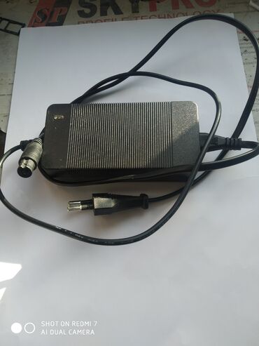 зарядное устройство для гироскутера: Зарядное устройство для гироскутера. блок питания