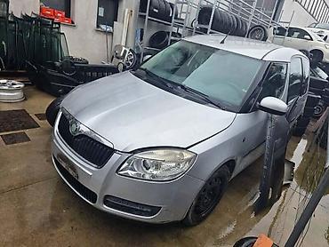 sticha: ŠKODA ROOMSTER 2009. GOD. - KOMPLETAN AUTO U DELOVIMA | AUTO DELOVI — 1