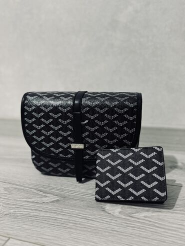 брендовые кошельки: Барсетка, Louis Vuitton, Материал: Искусственная кожа, Множество карманов, Моющийся материал, Новый