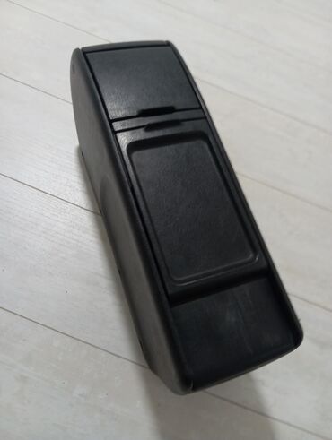 Другие детали салона: Виш бордочок, полики(3ряда самые удобные) и органайзер полочки для at lalafo.kg — 5 Другие детали салона: Виш бордочок, полики(3ряда самые удобные) и органайзер полочки для — 5