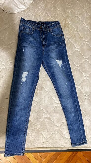 Kostyumlar: Mavi rəngli dar kəsimli cins şalvar - Model: Skinny/fit kəsim - Rəng