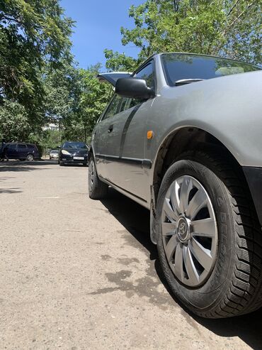 ящик для инструментов в машину: Toyota Corolla: 1999 г., 1.3 л, Механика, Бензин, Универсал
