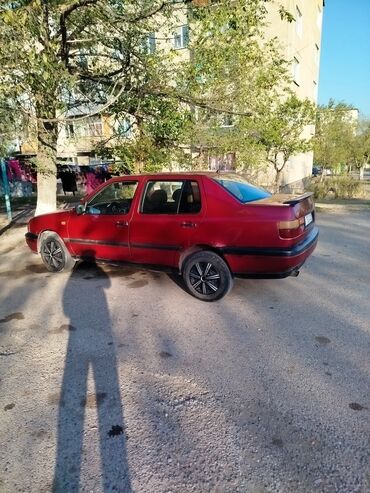 highlander бампер: Volkswagen Vento: 1992 г., 1.8 л, Механика, Бензин, Седан