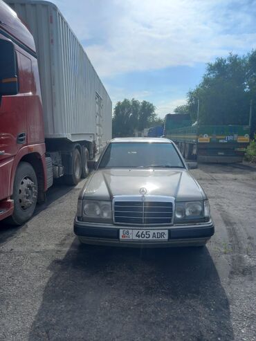 ом 646: Mercedes-Benz 230: 1992 г., 2.3 л, Механика, Бензин, Седан