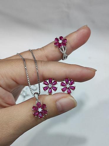 Серебряные наборы украшений: Серебро 925 пробы Размеры имеются Для заказа пишите на Ватсапп — 3