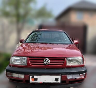 вента 1 8: Продаётся Volkswagen Vento год 1993 . объем 1.8 . цвет красный