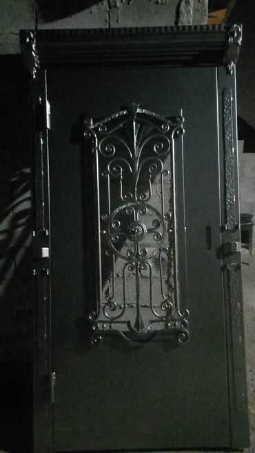 двери ворота: Дарбаза