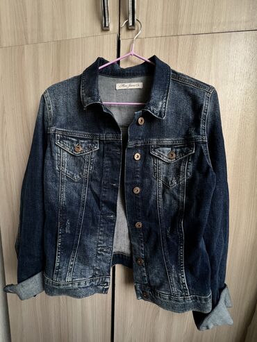 куплю джинсовую куртку: Джинсовая куртка, Классическая модель, Осень-весна, XS (EU 34), S (EU 36), M (EU 38)