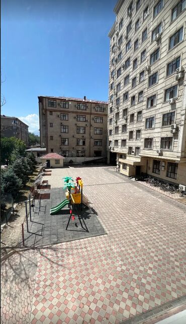 серая кофта: 2 комнаты, 71 м², Элитка, 2 этаж, Евроремонт