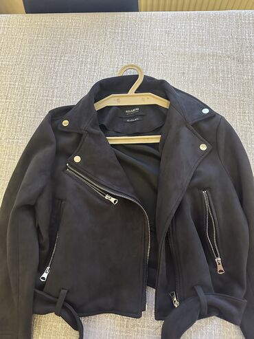 Джинсы: Pull&Bear gödəkçə L razmer.1 dəfə geyinilib 79 manata alınıb 20