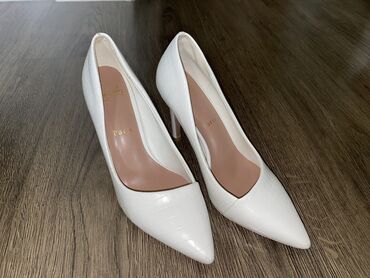 туфли женские 37: Туфли 37, цвет - Белый