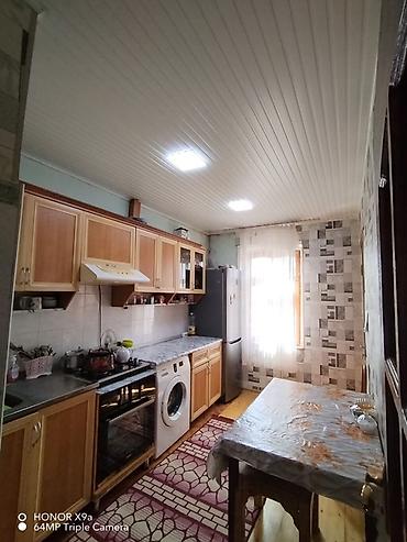 Qonaq otağı dəstləri: Mebel dəsti – klassik üslub Qonaq otağı: - Açıq krem rəngli vitrin — 8