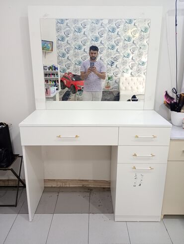 Salon masaları: Salon masaları