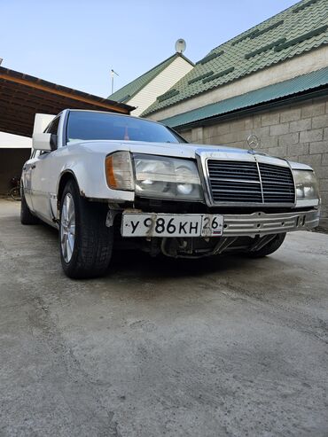 сполер мерс: Mercedes-Benz W124: 1992 г., 3.2 л, Механика, Бензин, Седан