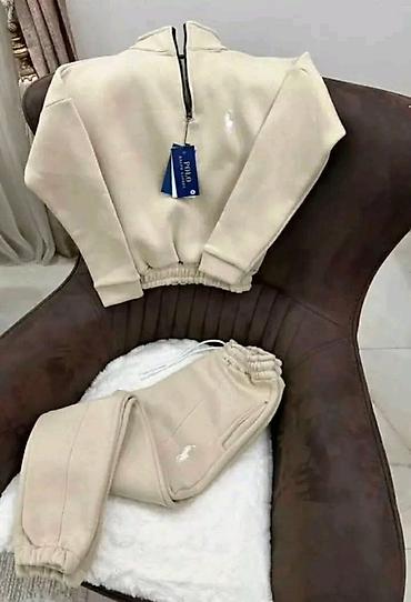 sketcher patike: Ženska Komplet Trenerka 
Cena: 4250 dinara
Velicine: S,M,L,XL,XXL
PM✨ — 2