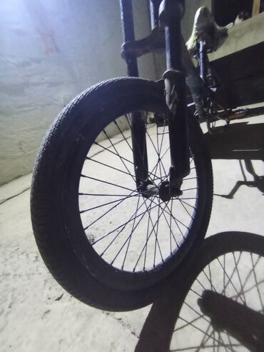 Şəhər velosipedləri: Yükdaşıma üçtəkərli velosiped (kargo velosipedi) - Ön hissədə iki — 2