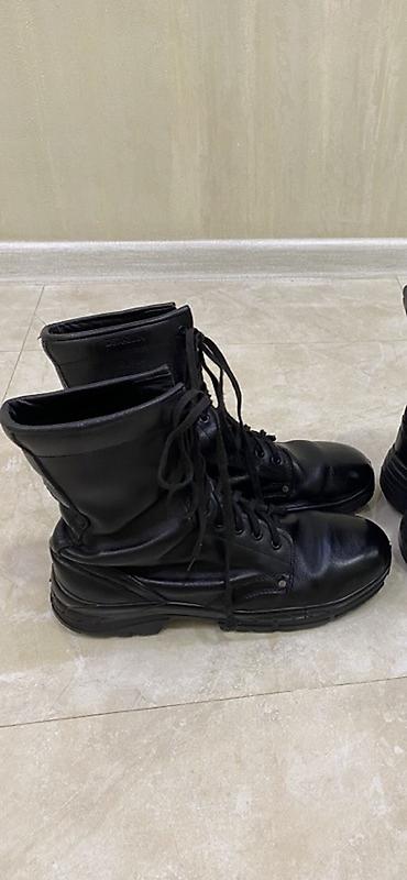 botinkalar cəkmələr: Qara rəngli kişi çekmeleri. cırıgı söküyü yoxdur. normal veziyyetde — 2