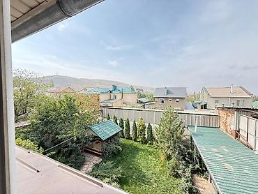 Продажа домов: В продаже ДОМ с участком 5,6 сотых Локация: Октябрький район ул — 8