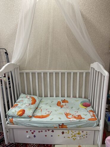 детская кроватка верес: Односпальная кровать, Б/у