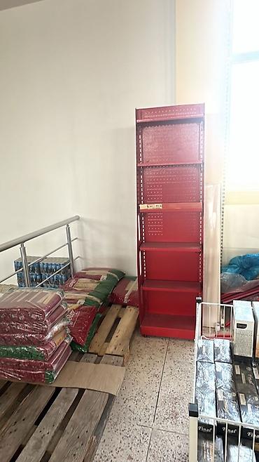 polkalar: Qırmızı metal mağaza rəfi - Material: möhkəm toz boya ilə örtülmüş — 1