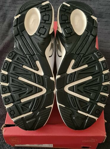 Krasofkalar və idman ayaqqabıları: Puma Milenio Tech ağgümüşübejiviy rənglərin qarışığıdır — 7