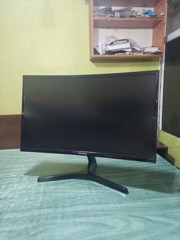 gaming monitor: Samsung Monitor 24dm curvet ideal veziyetdedir