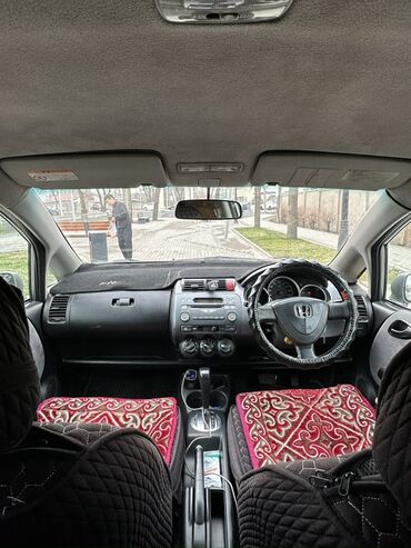 Honda: Honda Fit: 2003 г., 1.3 л, Вариатор, Бензин, Хэтчбэк — 7