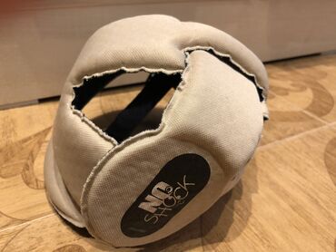 вакуумный пакет для запекания: Шлем No Shock Италия защищает голову ребенка во время падений и