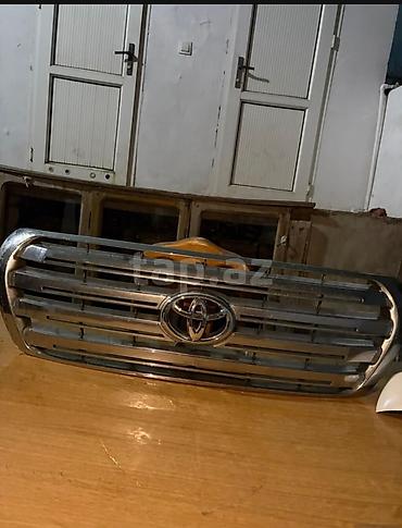 avtomobil aksesuarları mağazası: Toyota Land Cruiser üçün orijinal kuzov ehtiyat hissələri dəsti — 2