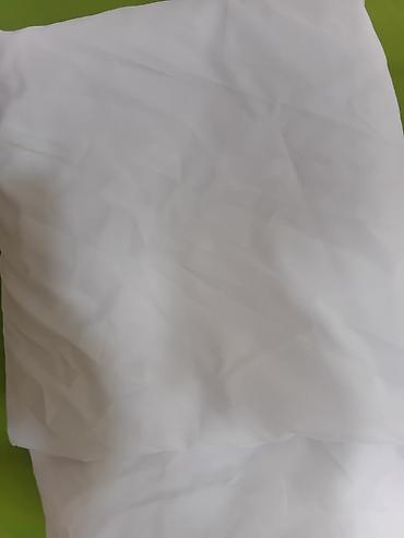 Parçalar: 8 metredir 1 defe işlenib Ağ rəngli parçalar - Rəng: təmiz ağ - — 1