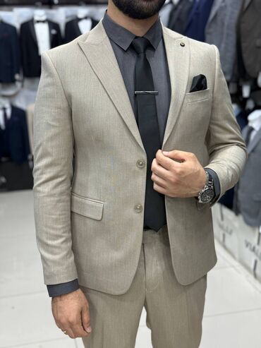Kostyumlar: Kişi Kostyum Dəstləri - Klassik və modern kəsim: dar siluet, çiynə — 35