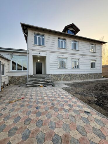 построить дом в бишкеке: 350 м², 7 комнат, Свежий ремонт Кухонная мебель