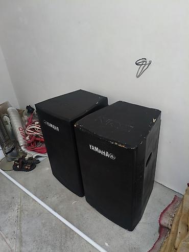 дрон видео: Пара акустических систем Yamaha (паспортные напольные/портативные — 2
