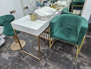 стул для макияжа: Продаю маникюрный стол, барный и обычный стулья