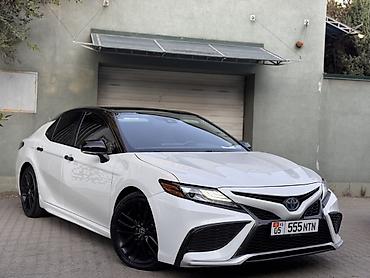 kamri 75: Toyota Camry: 2022 г., 2.5 л, Гибрид, Седан — 1