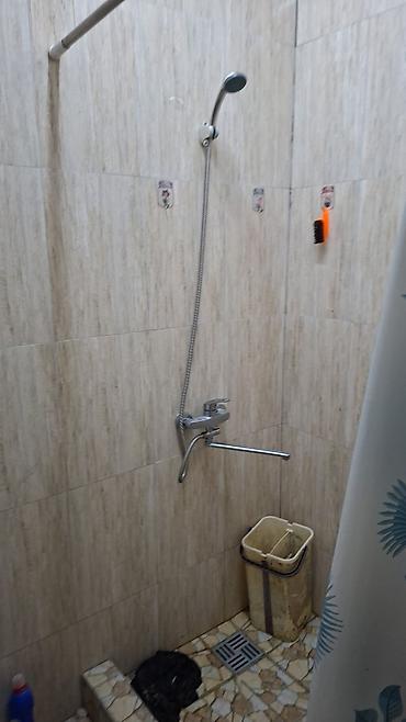 studio apartment: Сдаётся небольшая студия с отдельным санузлом и базовой — 1
