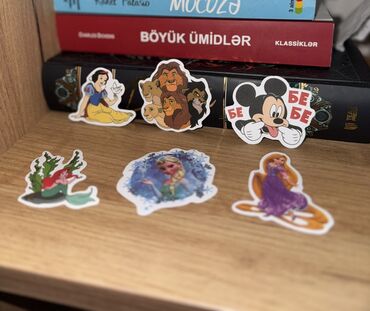 sokçəkən maşın: 🎉 Sevdiyin personajlar indi səninlə! Çantana, telefonuna, dəftərinə